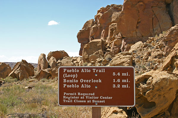 Pueblo Alto Trail